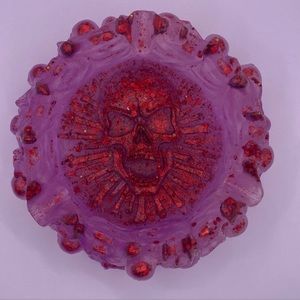 🚫SOLD🚫 New Custom Glow in the Dark Skull Ashtray